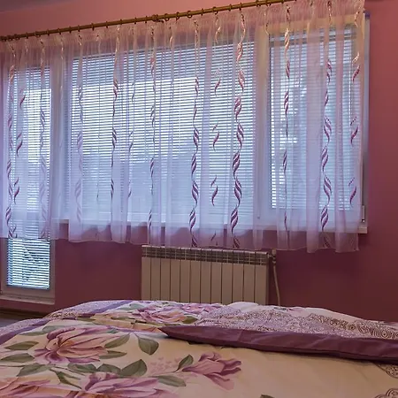 דירה Апартамент За Гости 